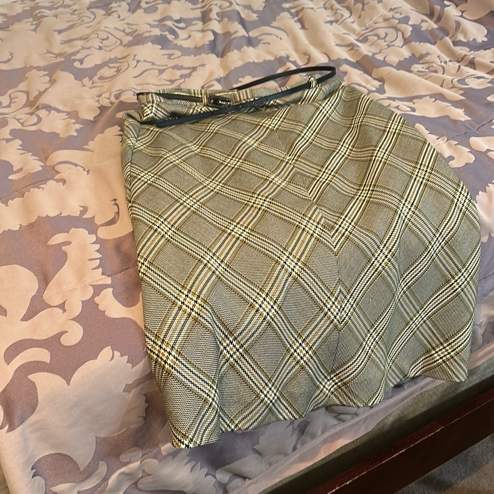 Midi pencil skirtt